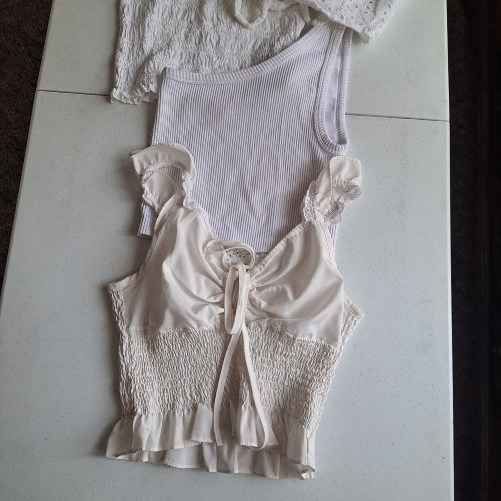 White 4 Tops Bundle - Picture 2 of 12